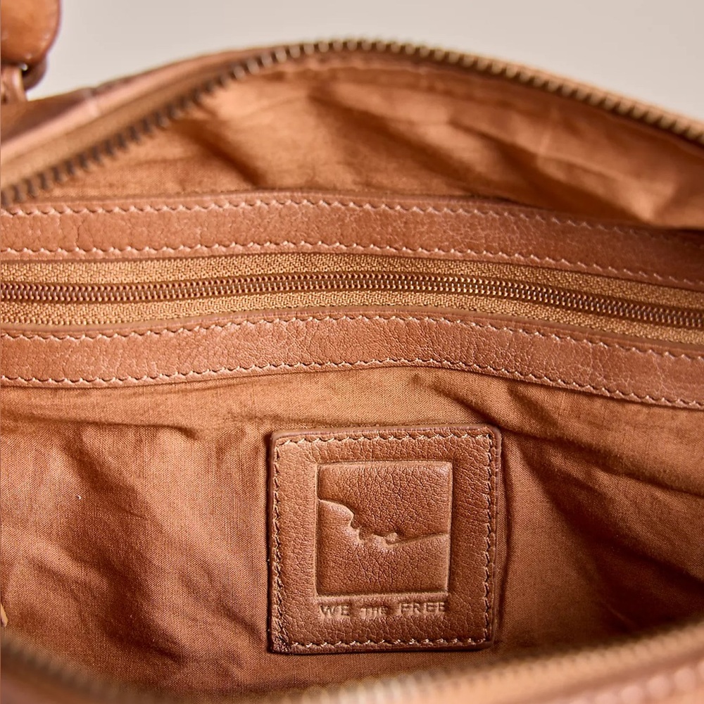 $178! Free People We The Free BABY EMERSON LEATHER TOTE BAG Saddle NEW - Picture 7 of 8